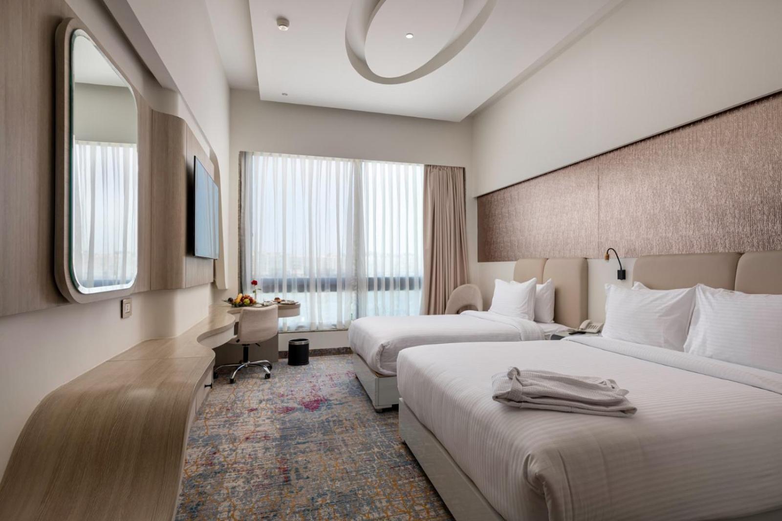 Mirage & Conference Center Hotel