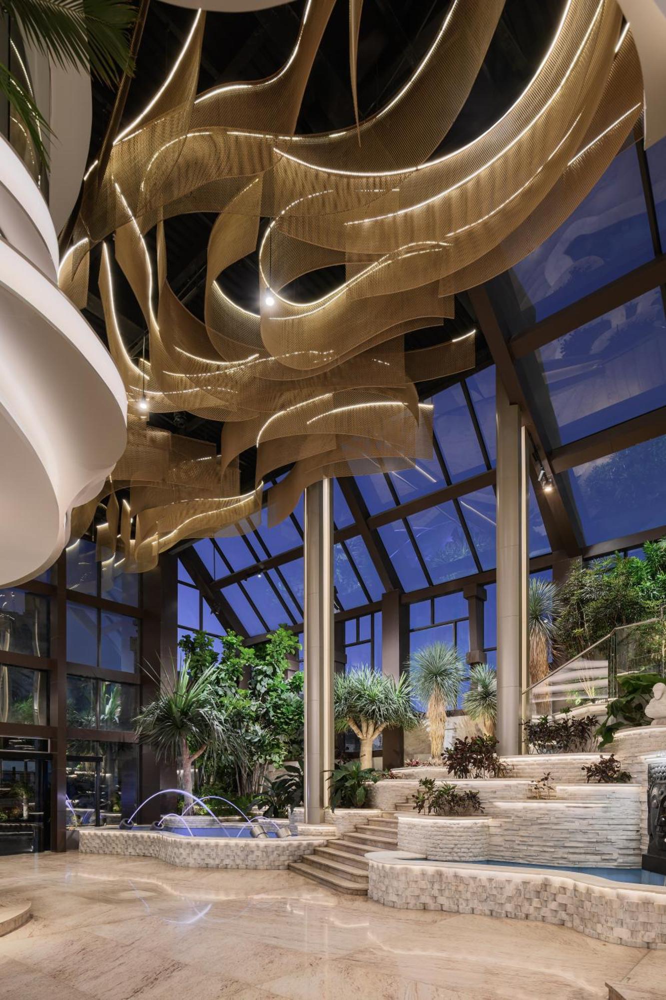 Mirage & Conference Center Hotel