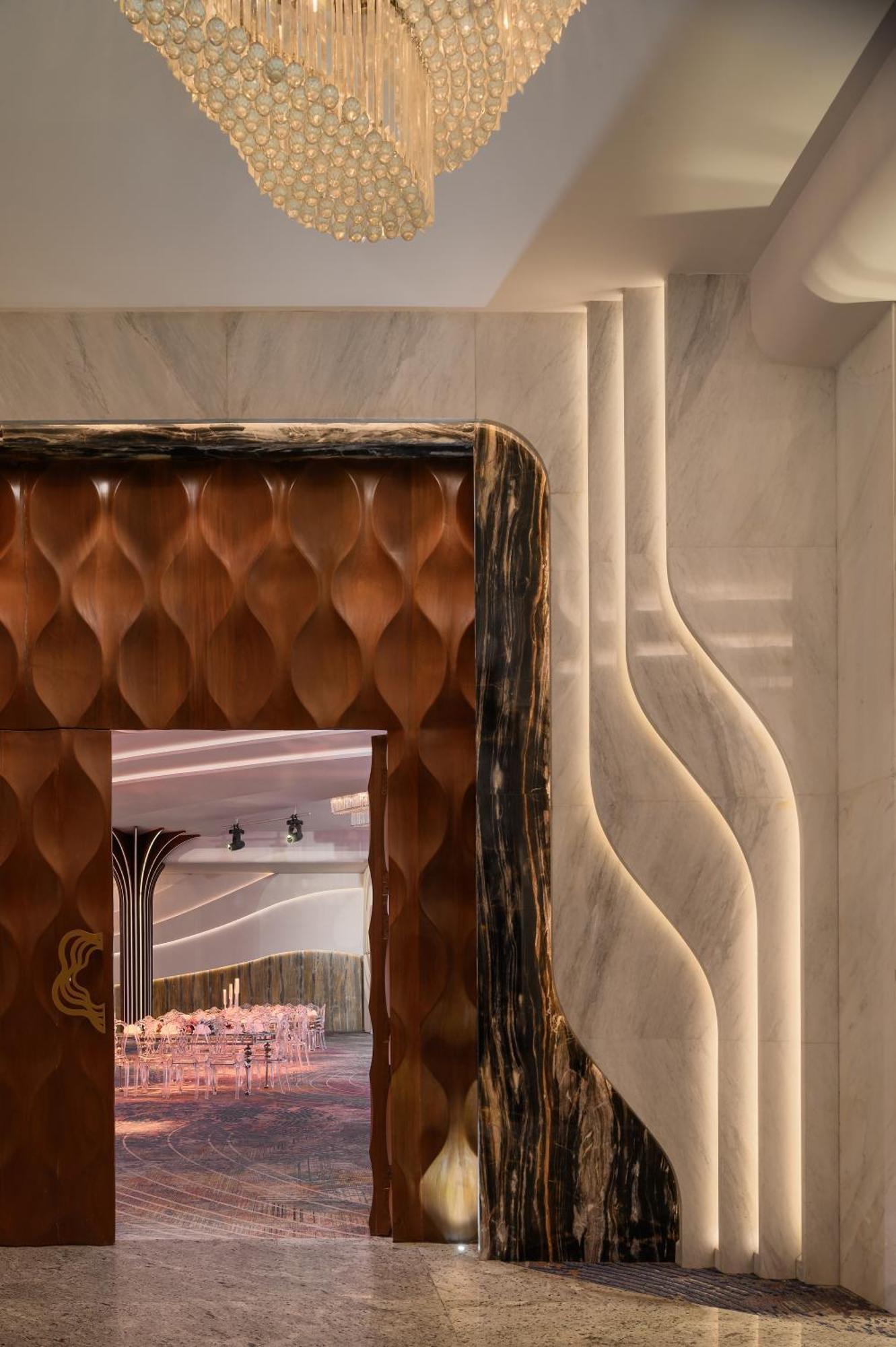 Mirage & Conference Center 5*