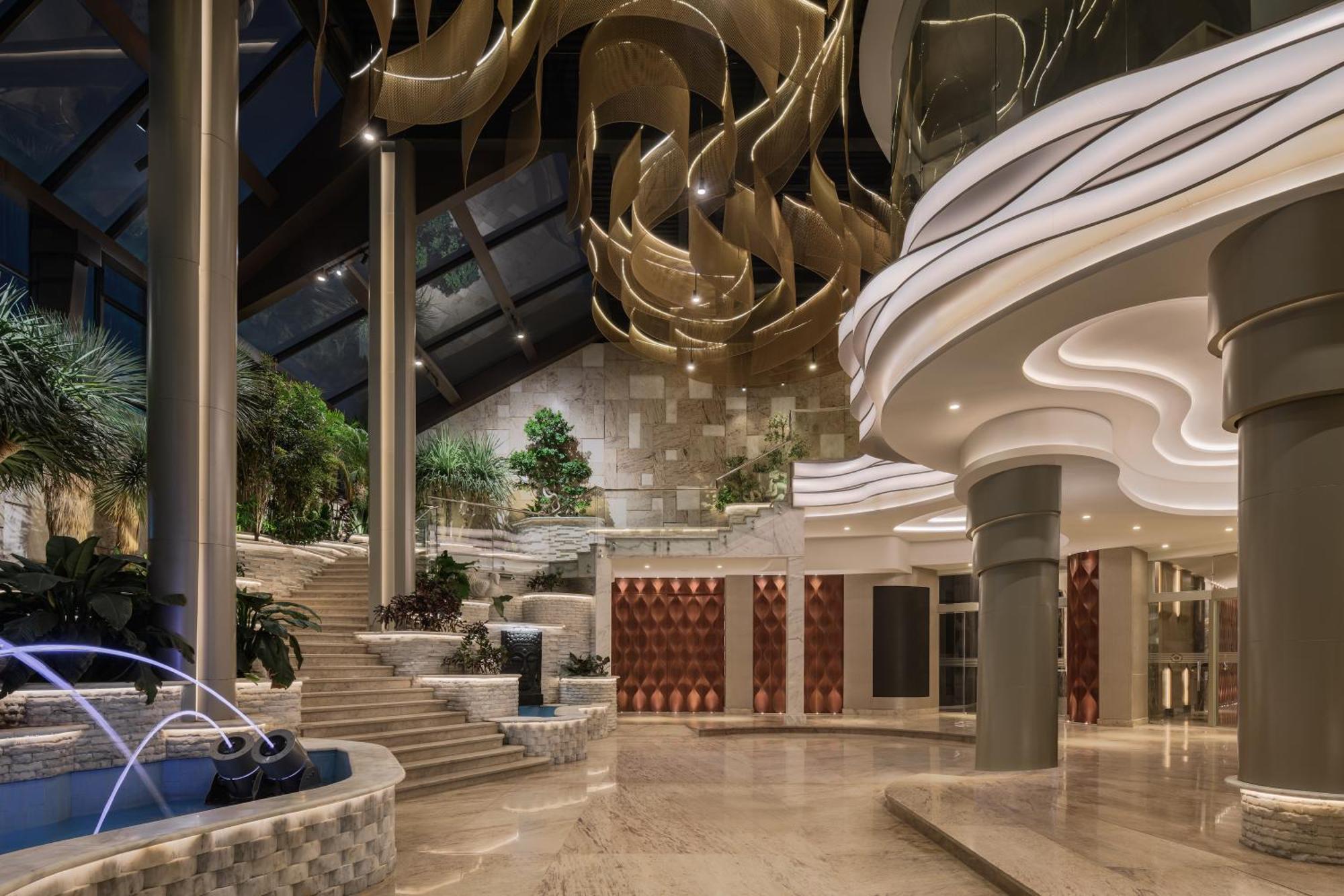 Hotel Mirage & Conference Center 5*
